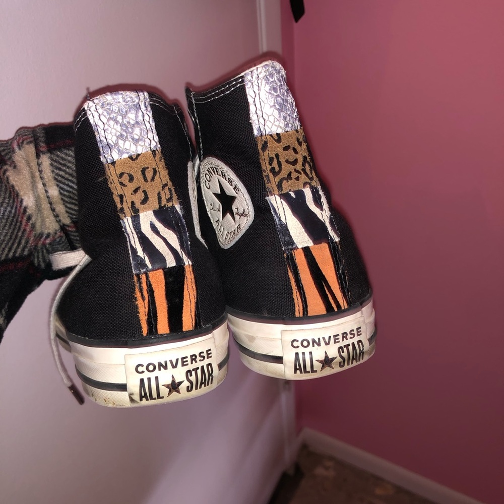 Unique high top converse women size 6.5